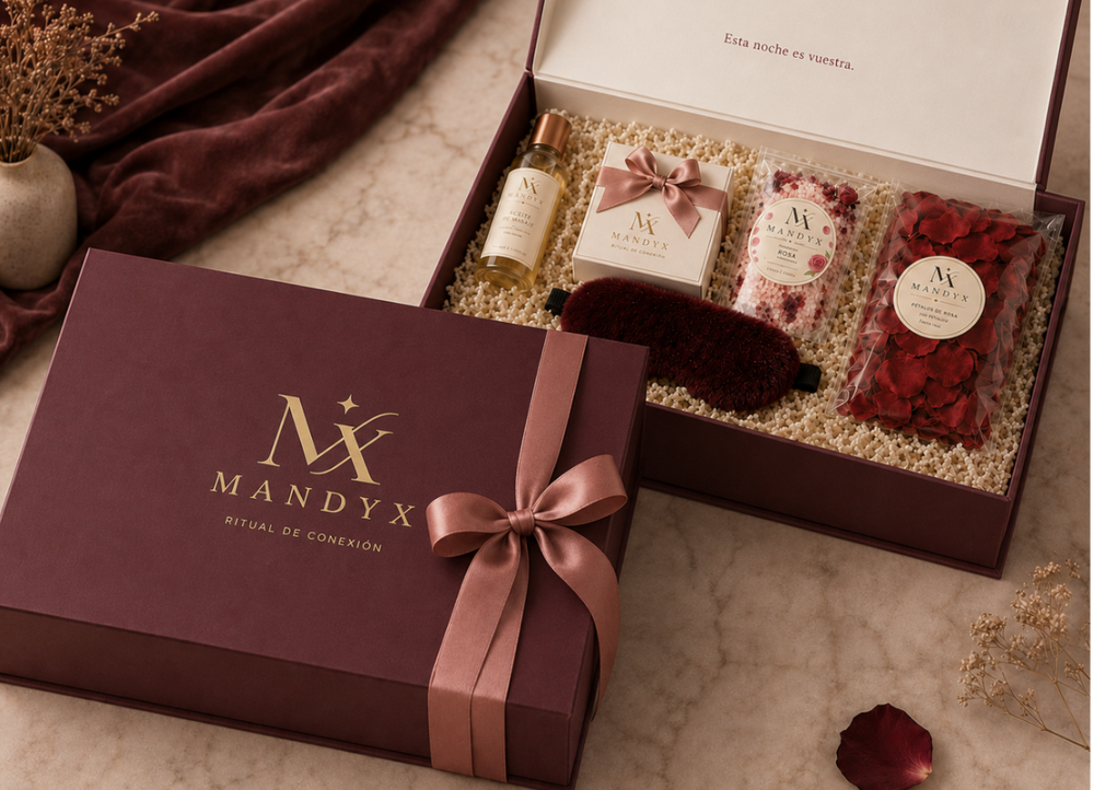 Caja regalo MANDYX cerrada con lazo de raso